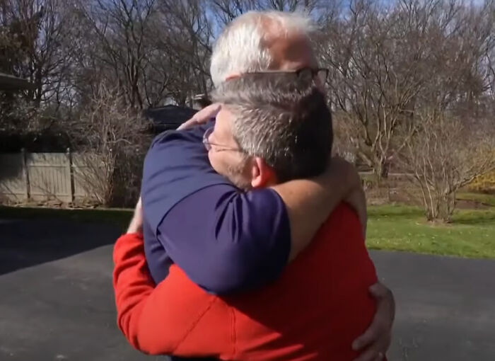 Teacher Delivers On Solar Eclipse Pact Made With Students Almost Five Decades Ago Teacher Delivers On Solar Eclipse Pact Made With Students Almost Five Decades Ago