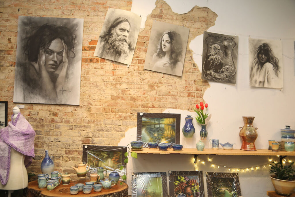 Celebrating Creativity: Clarksville’s Downtown ArtWalk Showcases Local Talent for Over Two Decades – Clarksville Online Celebrating Creativity: Clarksville’s Downtown ArtWalk Showcases Local Talent for Over Two Decades – Clarksville Online