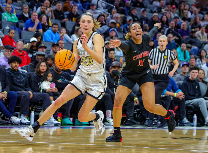 McKenna Woliczko (20), then a freshman, had 18 points and 10 rebounds in the state finals last season, only to fall short for one of the first time in her two-year prep career.