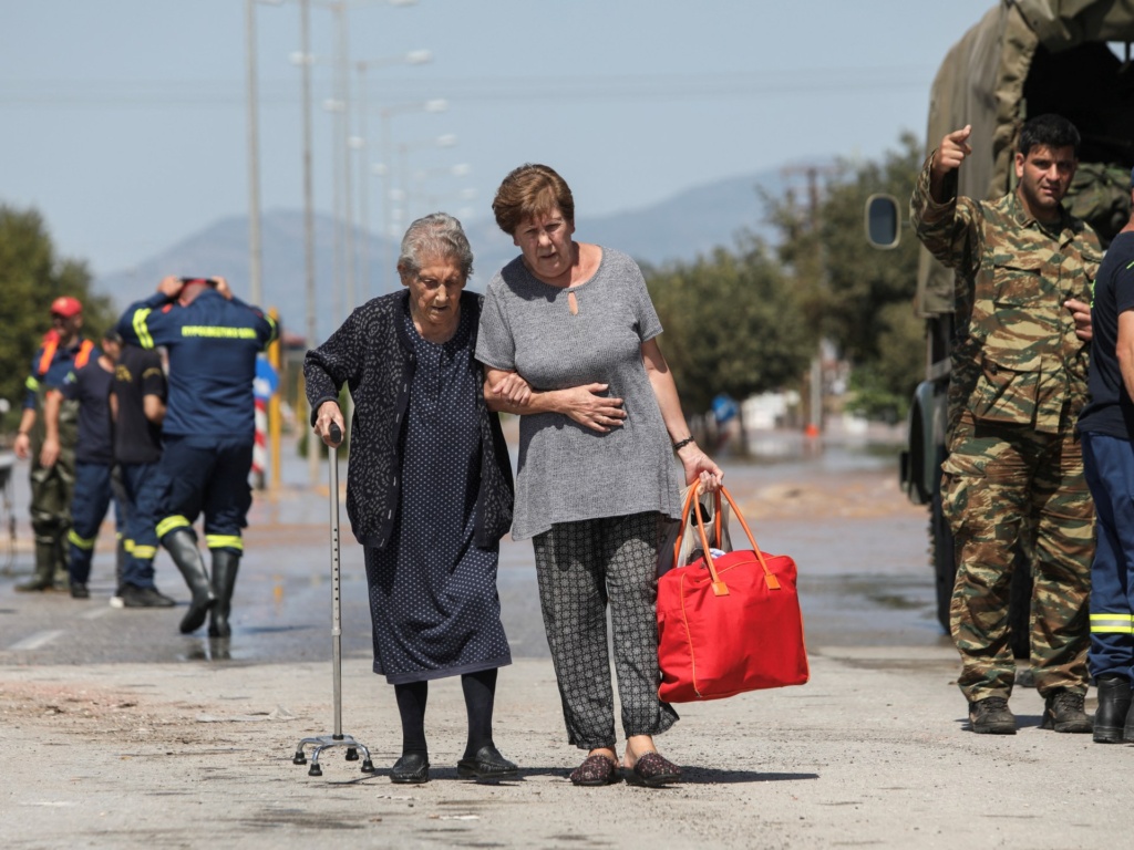 Climate change displacement: ‘One of the defining challenges’ | Climate Crisis News