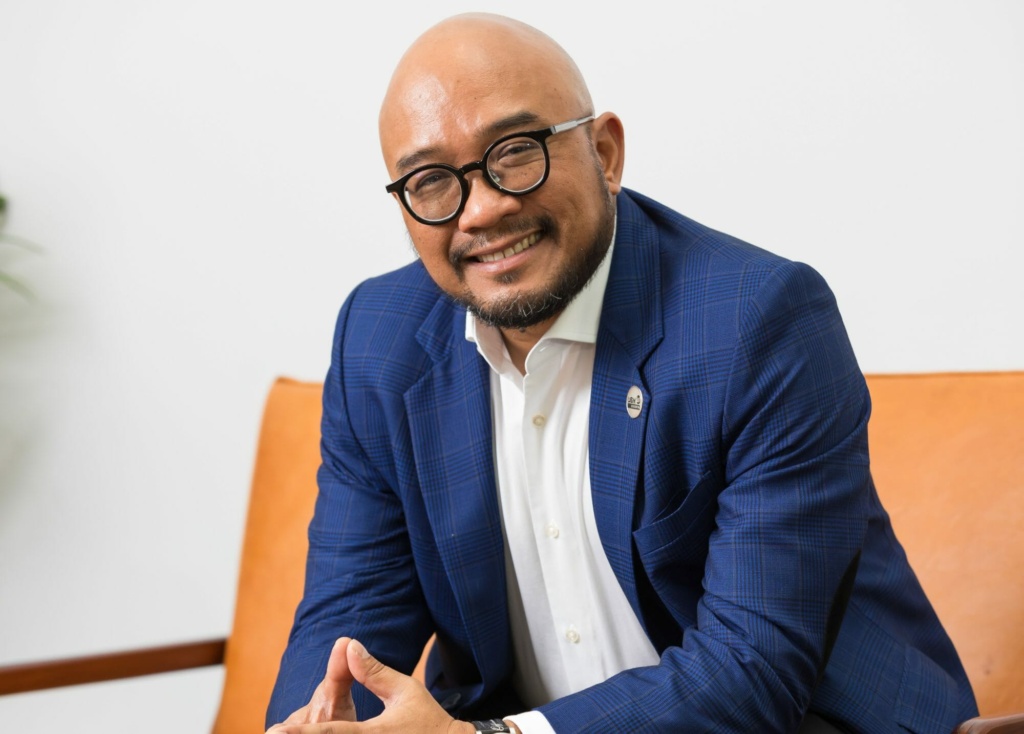 Shaping The Future: A Visionary Tech Trailblazer Leading With Innovation And Success Shaping The Future: A Visionary Tech Trailblazer Leading With Innovation And Success