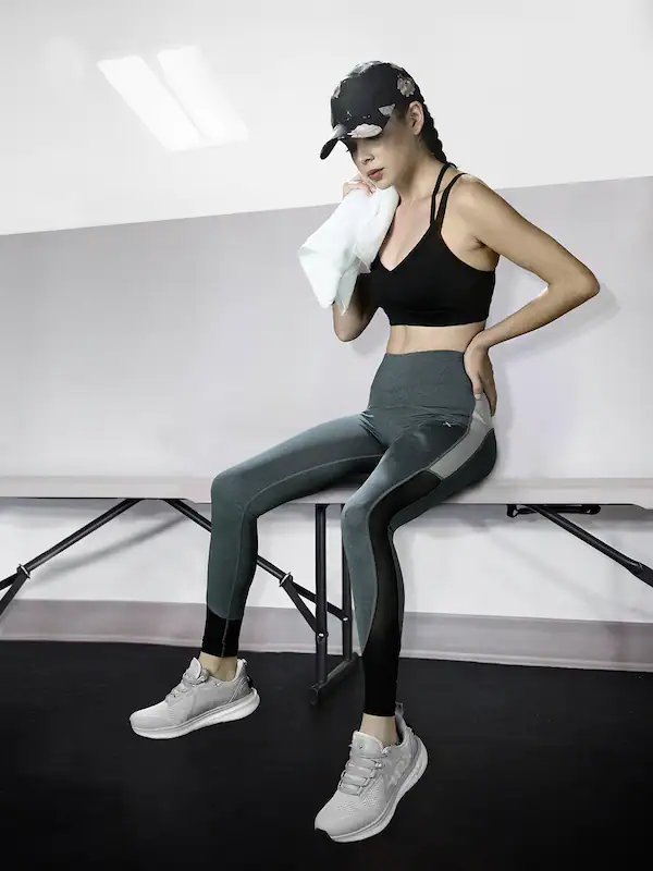 Top 10 Best Trackpants For Women | Improve Your Looks & Athleticism By Wearing These Pants - KreedOn