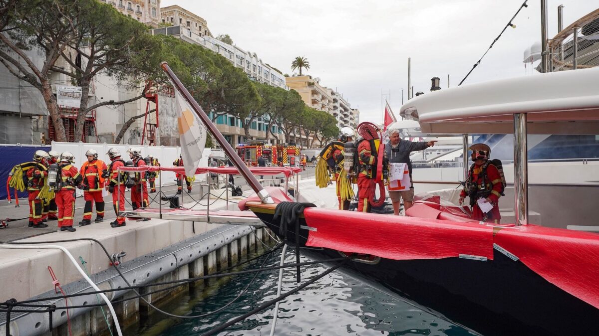 sapeurs-pompiers exercice anti incendie port de monaco