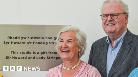 Sir Howard Stringer gives £2m to Old Library plans