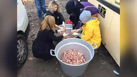 Ruhi Akhtar Volunteers making biriyani in Dunkirk, France