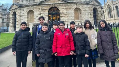 Carlton Junior and Infant School Pupils aged nine to 11 visited the University of Oxford this month