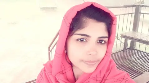 Ayisha Safeeda Ayisha Safeeda