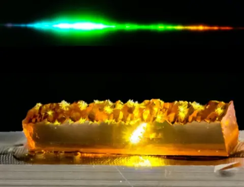 Heriot Watt University Supercontinuum generation caught on camera (2).jpg