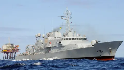 Irish Defence Forces Irish naval ship LÉ RÓISÍN