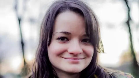 Dyign to Divorce Chloe Fairweather