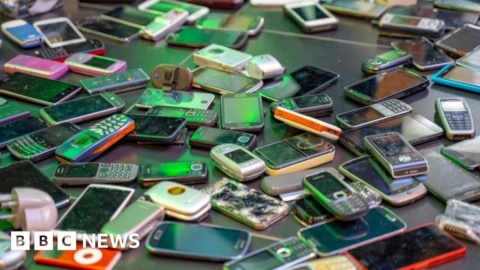 Millions of old gadgets ‘stockpiled in drawers’