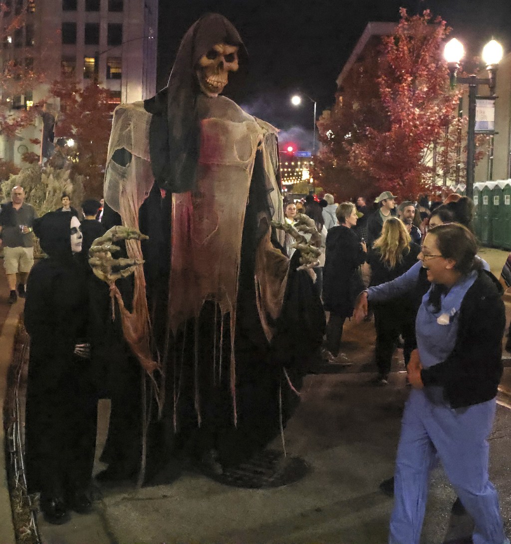 Elgin police holding Heroes Unite Autism Acceptance event; downtown association conducting survey for new strategic plan; Spring Wine and Spirits Fest to fund parks scholarships – Chicago Tribune Elgin police holding Heroes Unite Autism Acceptance event; downtown association conducting survey for new strategic plan; Spring Wine and Spirits Fest to fund parks scholarships – Chicago Tribune