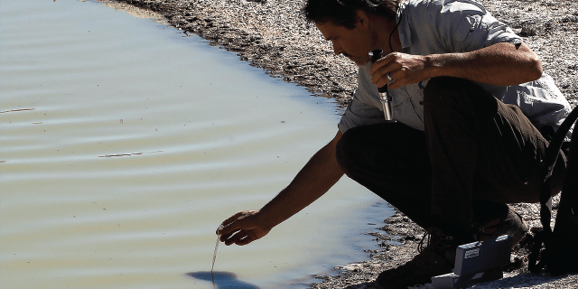 Majorities See Government Efforts to Protect the Environment as Insufficient