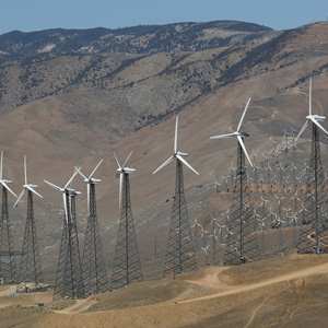 Americans Tilt Toward Protecting Environment, Alternative Fuels