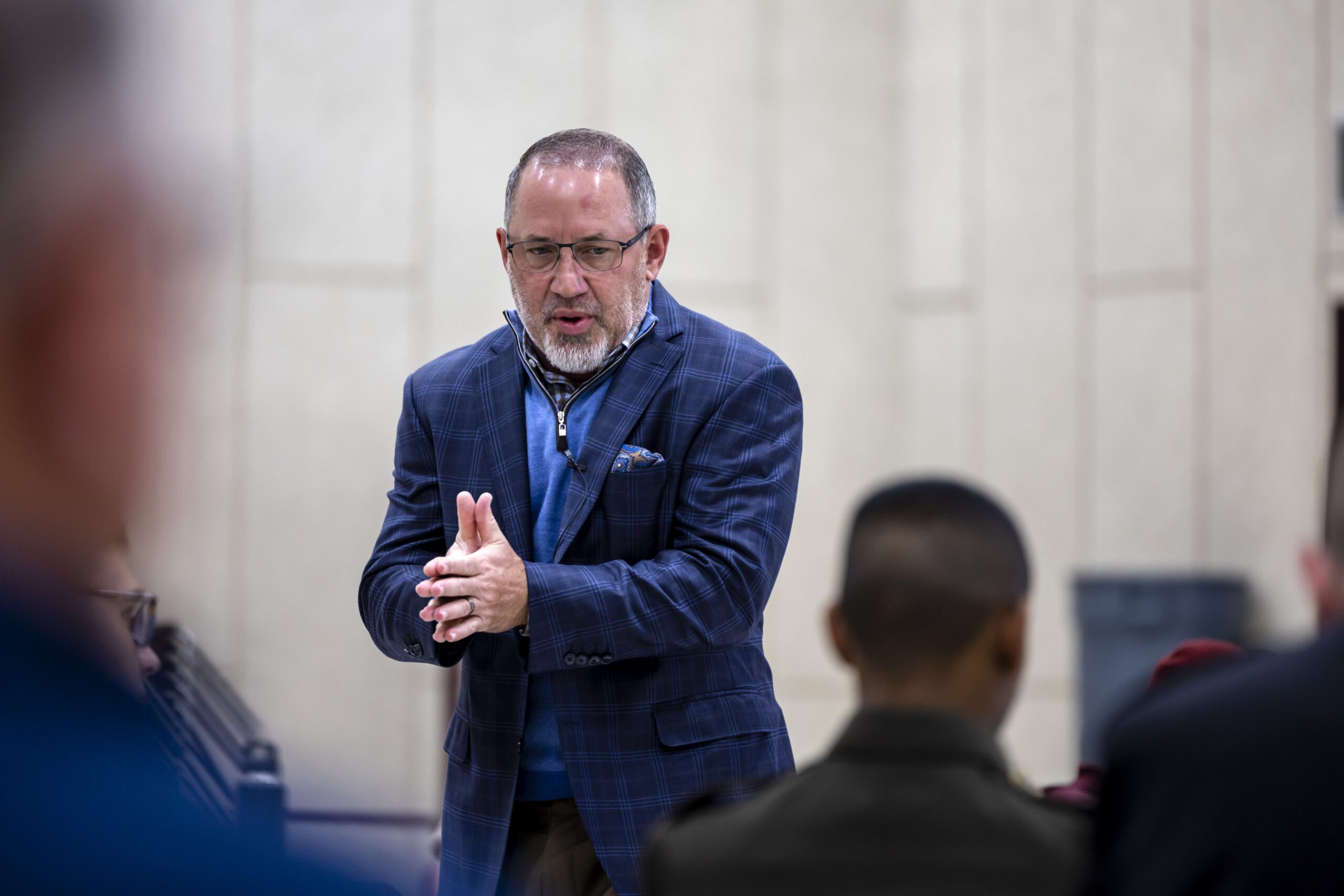 Aggie Basketball Coach Inspires Teamwork Through Leadership Course