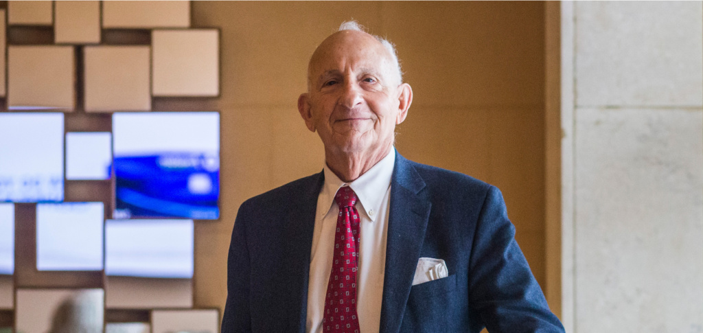Philanthropist who gifted M to U of M med school ‘appalled’ by valedictorian’s ‘hateful lies’ – Winnipeg Free Press Philanthropist who gifted M to U of M med school ‘appalled’ by valedictorian’s ‘hateful lies’ – Winnipeg Free Press
