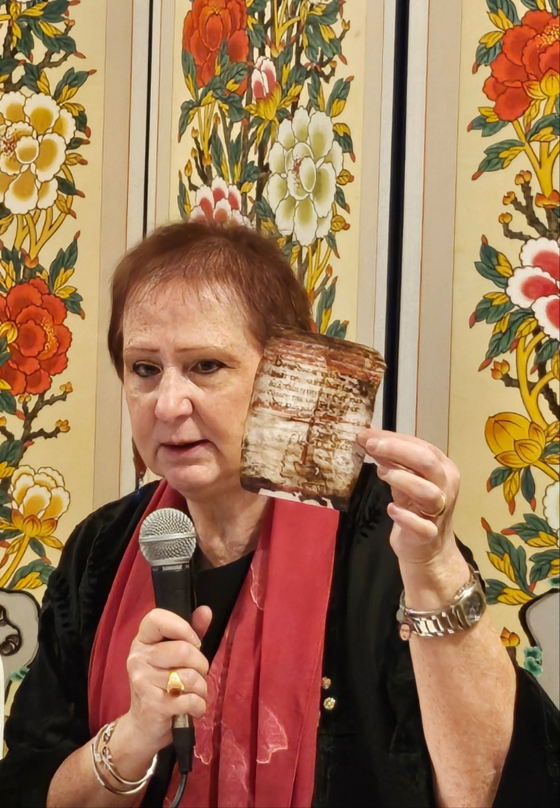 Italian preservation expert hopeful for hanji joining Unesco list of Intangible Cultural Heritage Italian preservation expert hopeful for hanji joining Unesco list of Intangible Cultural Heritage