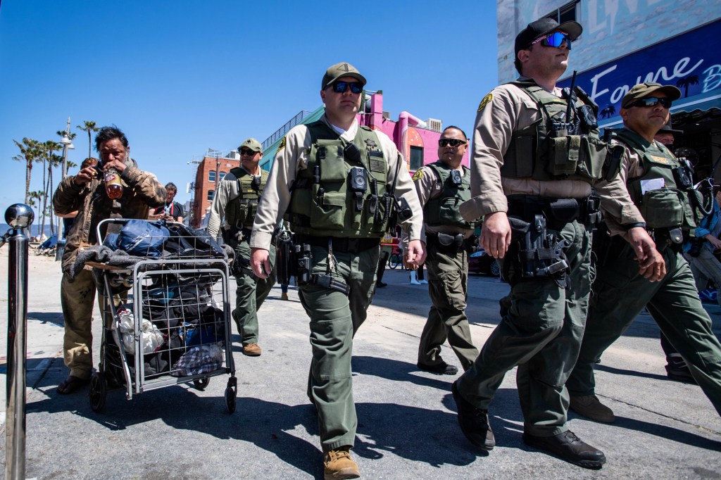 Sheriff’s plan to clear homeless camps in Venice criticized by some local leaders, advocates – Daily Breeze Sheriff’s plan to clear homeless camps in Venice criticized by some local leaders, advocates – Daily Breeze