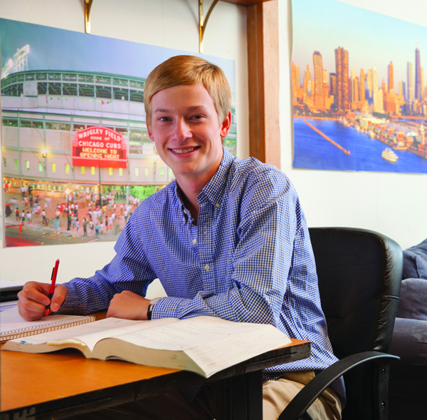 Wealthier students more likely than poor to get private scholarships