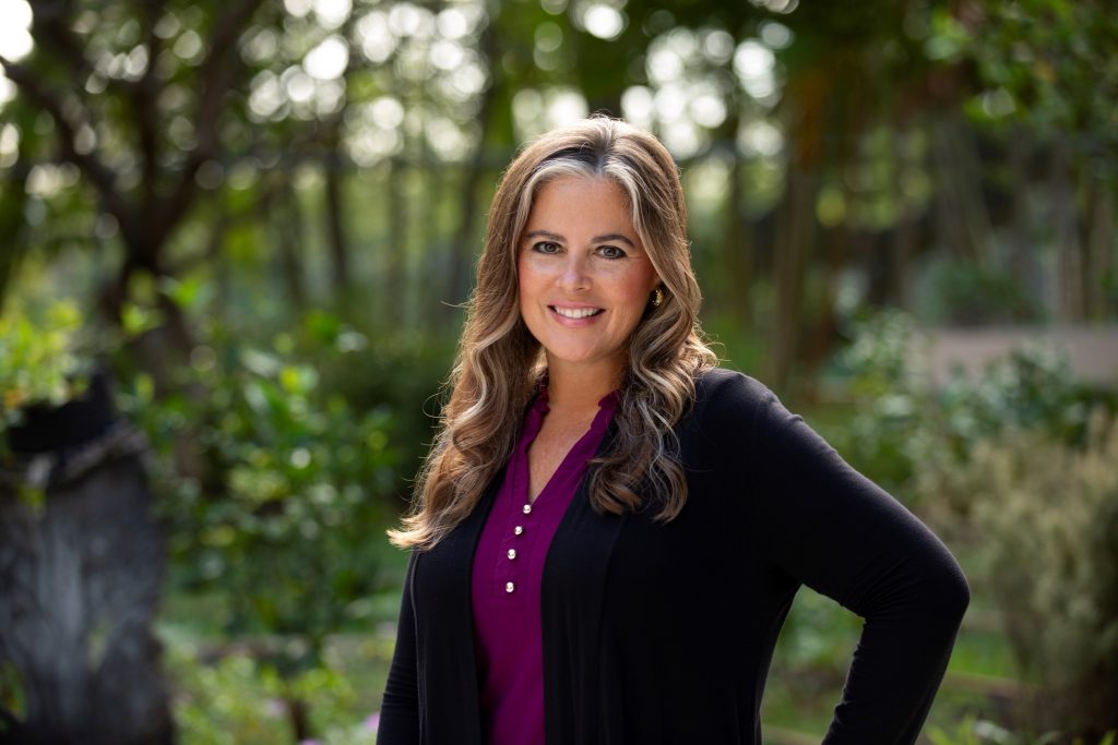 Maui Health chief philanthropy officer honored with Women Who Mean Business Award : Maui Now