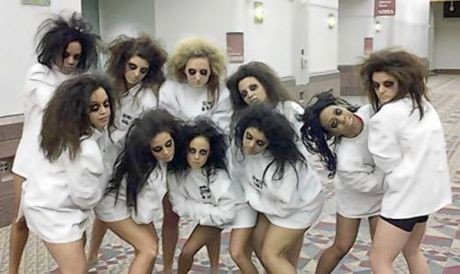 Straightjacket dance routine criticized – UPI.com