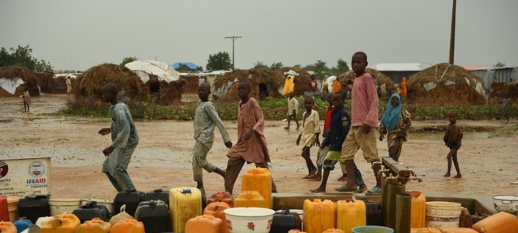 Protecting the environment in humanitarian responses to population displacement Protecting the environment in humanitarian responses to population displacement