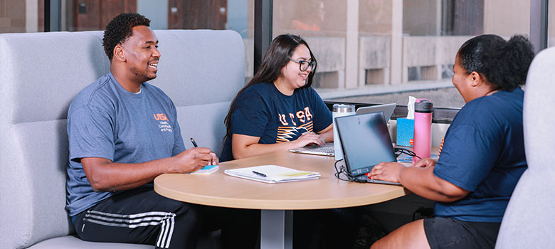College success centers provide students with academic support and career guidance | UTSA Today | UTSA College success centers provide students with academic support and career guidance | UTSA Today | UTSA