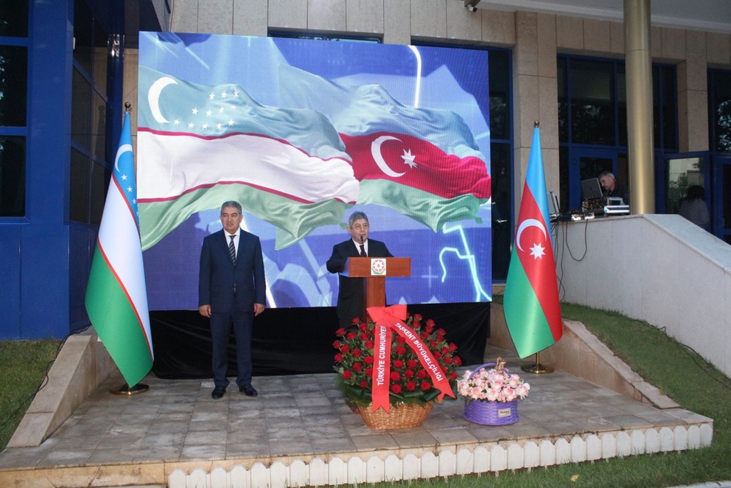 Uzbekistan hosts spectacular event celebrating Azerbaijan Independence Day [PHOTOS]