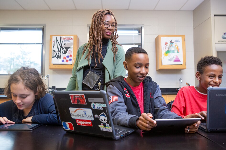 How Effective Mentors Strengthen Teacher Recruitment and Retention How Effective Mentors Strengthen Teacher Recruitment and Retention