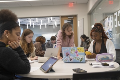 Multifaculty office hours promote engagement, participation