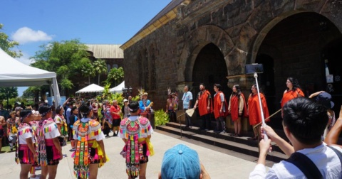 Taiwanese FestPac delegates present cultural artifacts to Bishop Museum | Local News