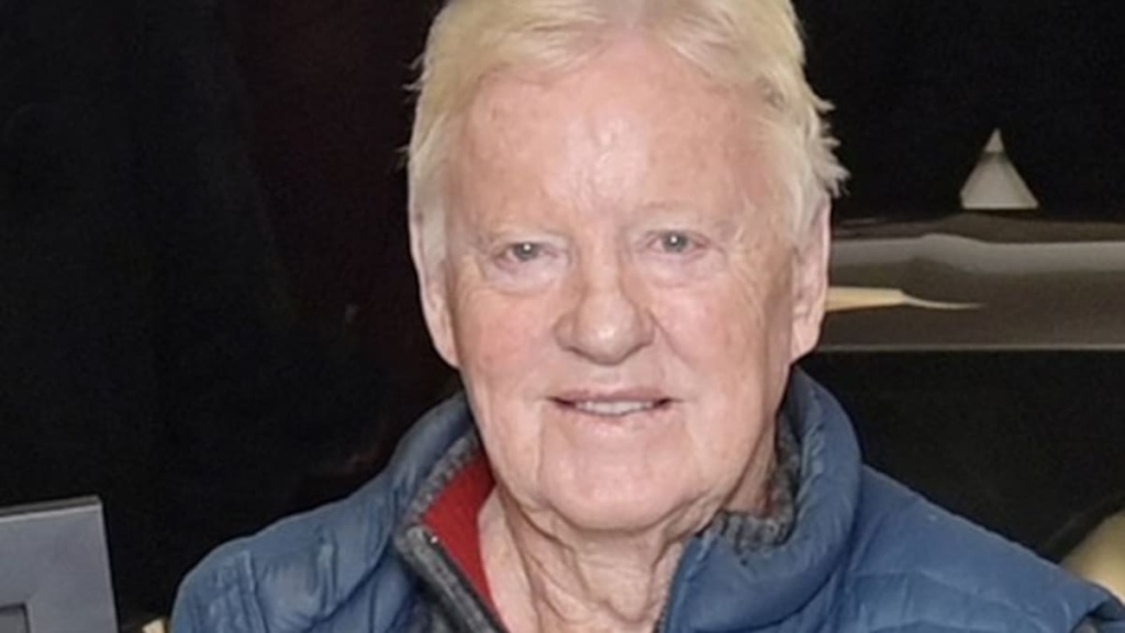 Fred Lewis honoured for philanthropy, services to sport Fred Lewis honoured for philanthropy, services to sport