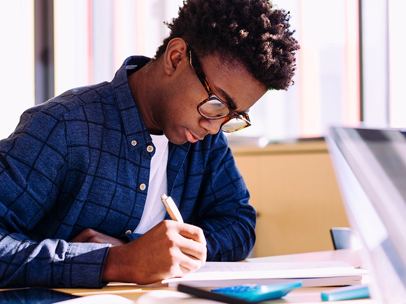 How to Apply for Scholarships Like a Pro