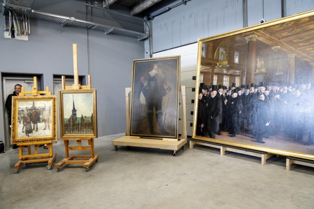 More than 90% of cultural heritage was rescued from Danish stock exchange fire, government says