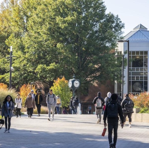 Philanthropy in Action: New scholarship supports students studying health informatics