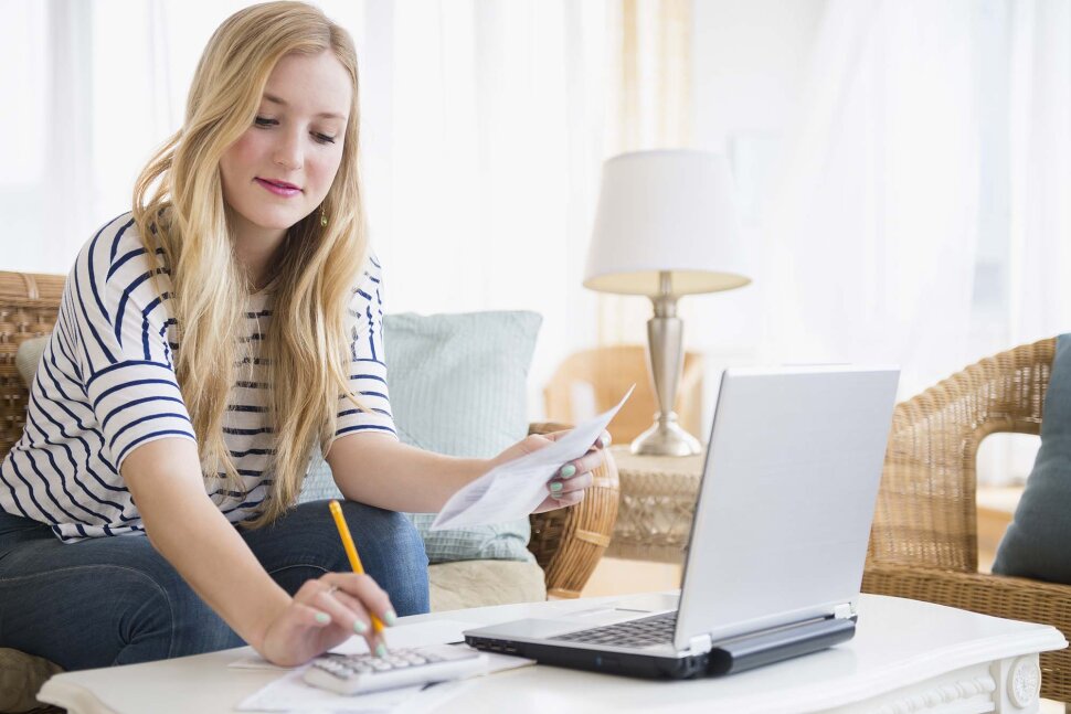 What Kinds of Financial Aid Do Students Have to Pay Back? What Kinds of Financial Aid Do Students Have to Pay Back?