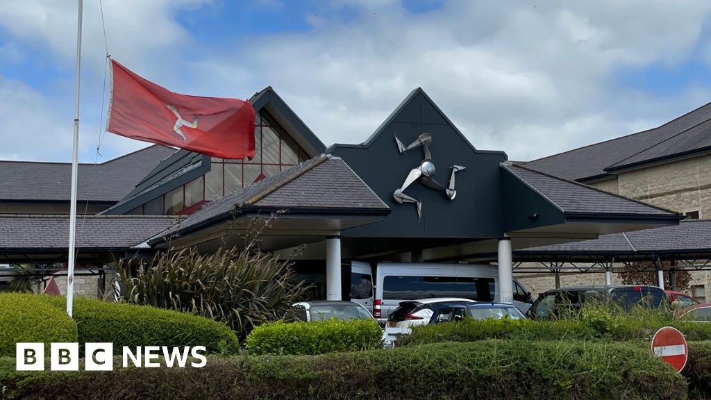 Review of clarity of health governance backed by Tynwald members