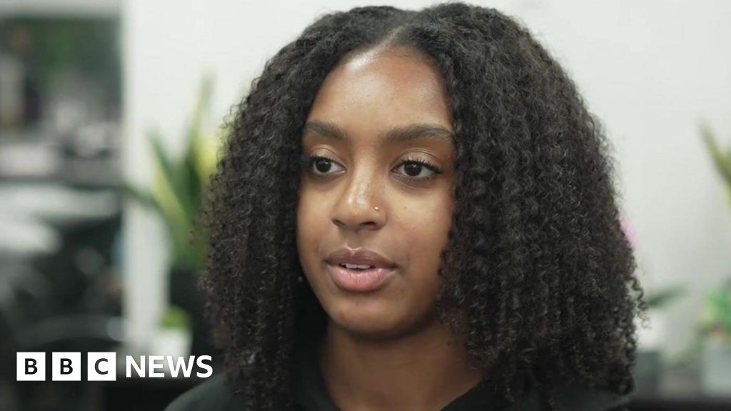 Young Londoners say Afro hair emojis will help them feel seen