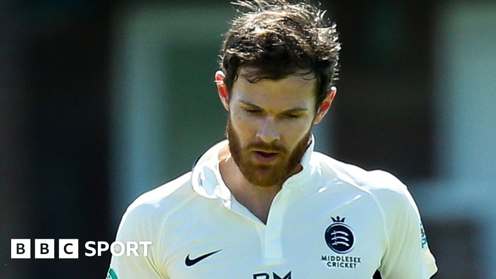 County Championship: Middlesex beat Sussex to complete third straight win