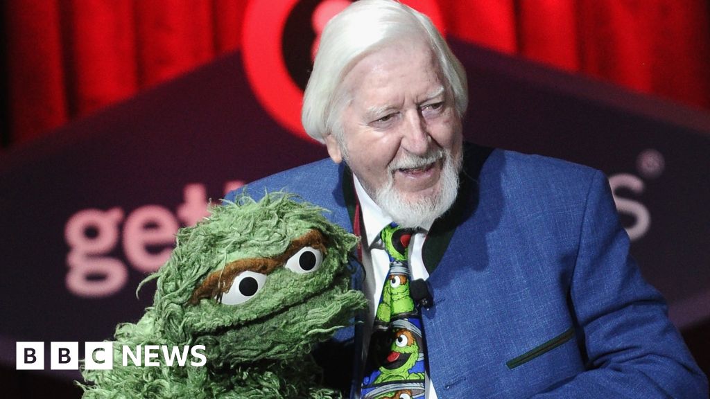 Sesame Street’s Big Bird puppeteer dies Sesame Street’s Big Bird puppeteer dies