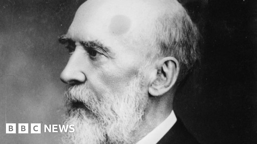 Customs man ‘helped modernise China’ Customs man ‘helped modernise China’