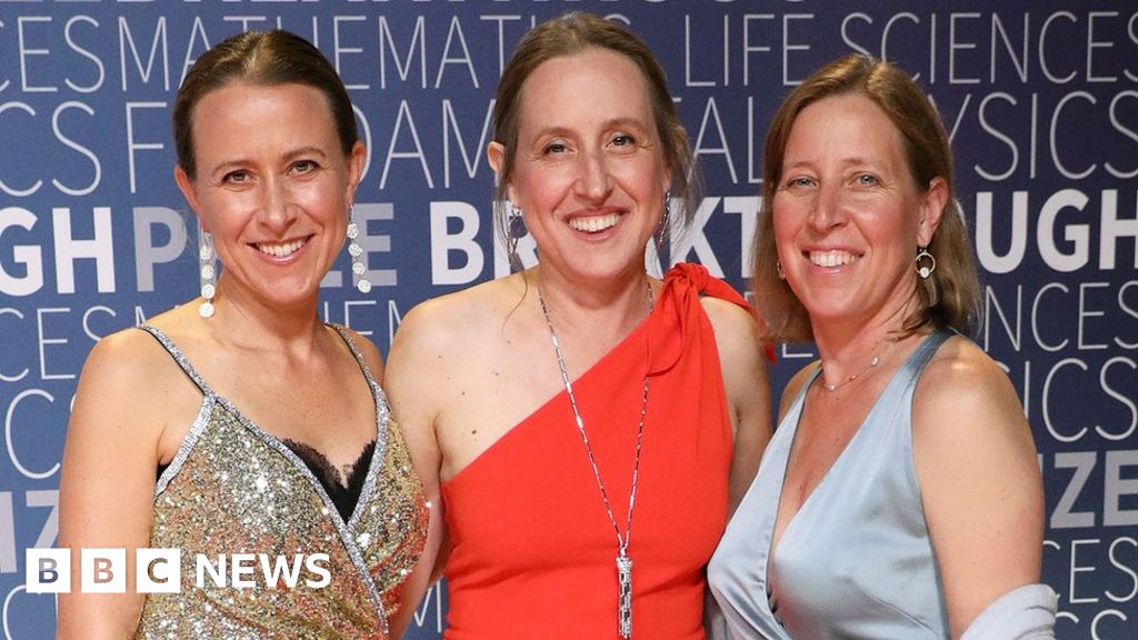 Good genes? The sisters who put the rest of us to shame Good genes? The sisters who put the rest of us to shame