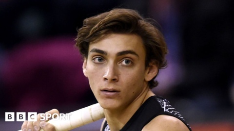 Armand Duplantis: Pole vaulter sets new world record at Glasgow Indoor Grand Prix