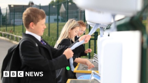 Gavin Williamson hopes England’s schools will reopen by Easter