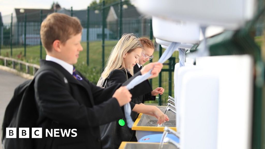 Gavin Williamson hopes England’s schools will reopen by Easter