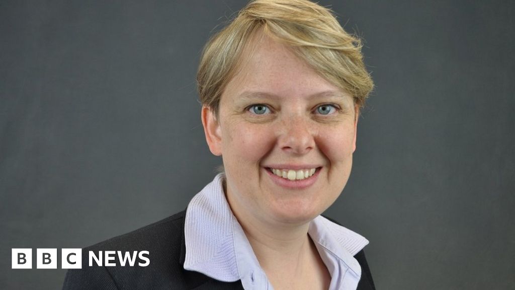 Scottish Borders Council leader Shona Haslam stepping down Scottish Borders Council leader Shona Haslam stepping down