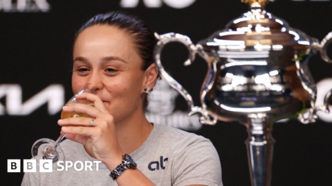 Australian Open: ‘Ashleigh Barty cements place as national hero with Melbourne win’
