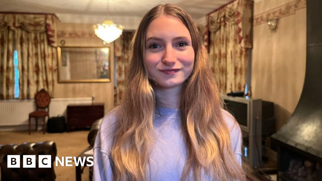Wales pilot offers £1,600 a month to care leavers Wales pilot offers £1,600 a month to care leavers
