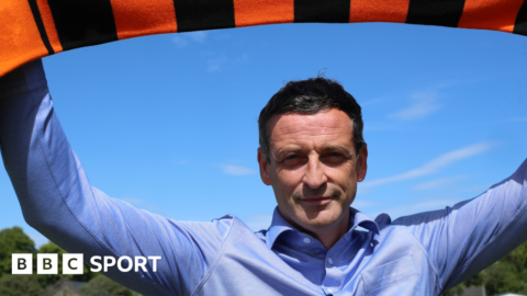 Jack Ross: Dundee United appoint former Hibernian boss as head coach