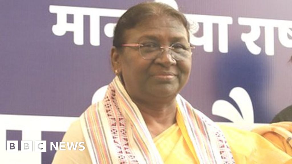 India’s first tribal president takes oath India’s first tribal president takes oath
